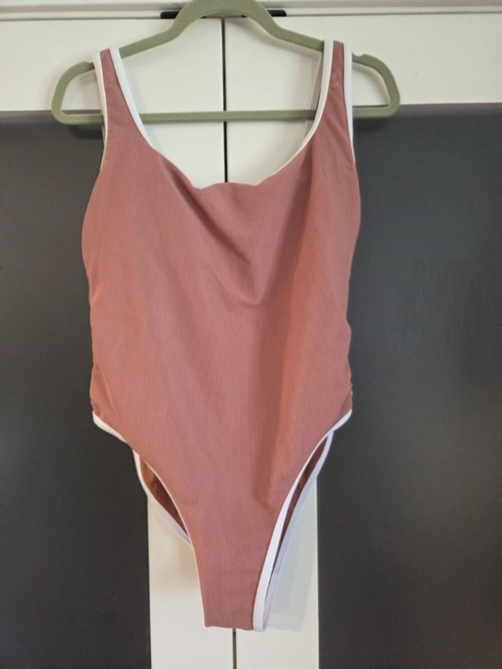 LainSnow Ocean Isle One Piece Swimsuit XL Sangria Ribbed White Trim Open Back